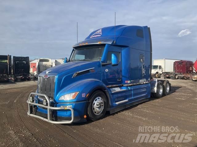 Peterbilt 579 Prime Movers