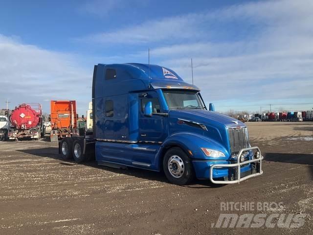 Peterbilt 579 Prime Movers