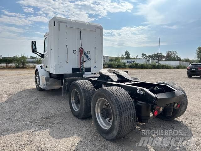 Peterbilt 579 Prime Movers