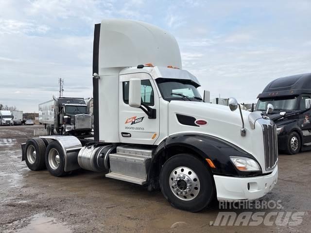 Peterbilt 579 Prime Movers