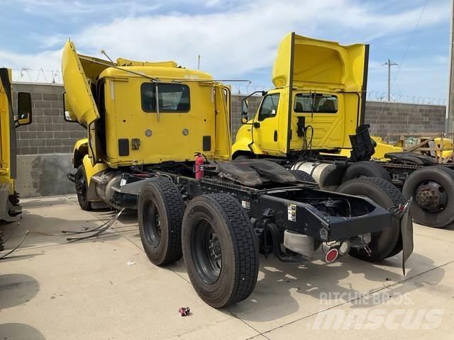 Peterbilt 579 Prime Movers