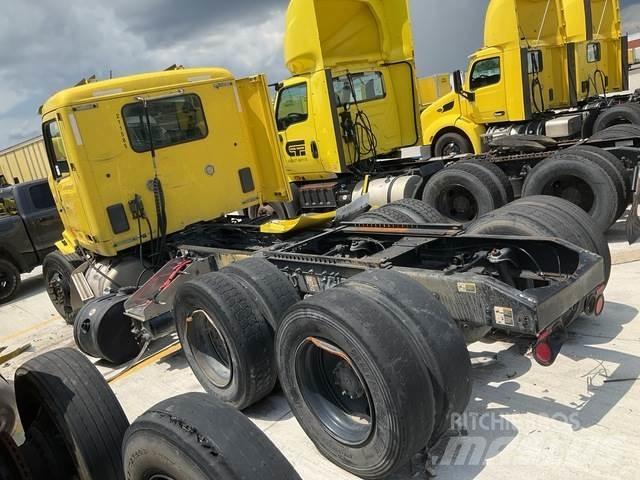 Peterbilt 579 Prime Movers