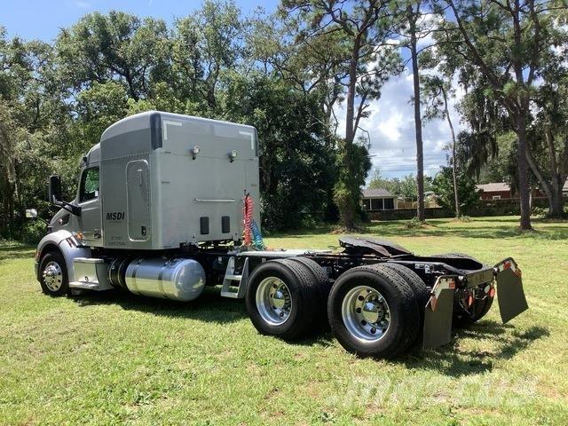 Peterbilt 579 Prime Movers