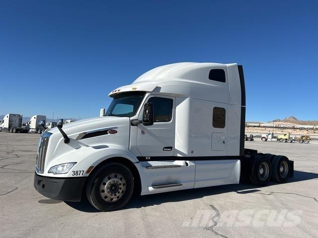 Peterbilt 579 Prime Movers