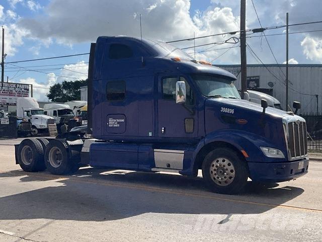 Peterbilt 587 Prime Movers