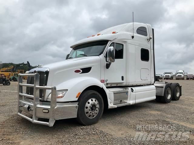 Peterbilt 587 Prime Movers