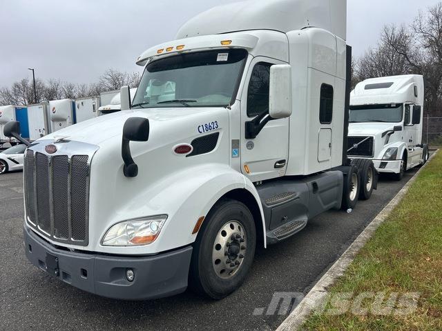 Peterbilt M579 Prime Movers
