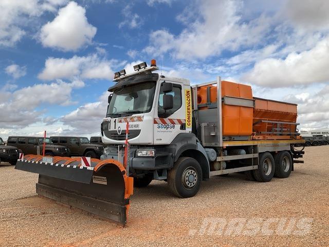 Renault Kerax Snow blades and plows