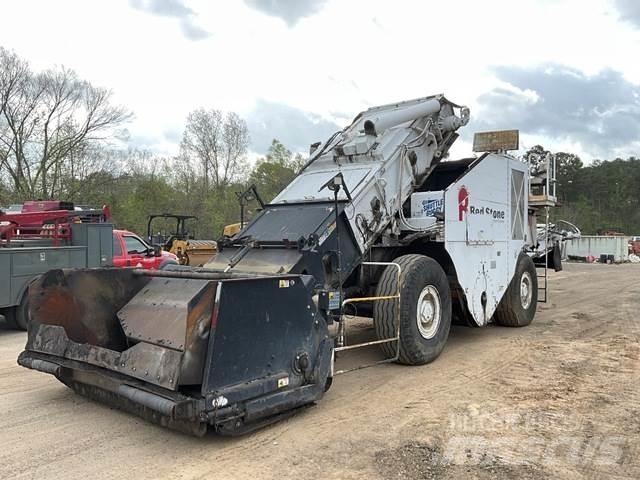 Roadtec 2500E Material transport vehicles