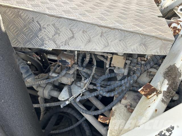 Sandvik DR460 Surface drill rigs