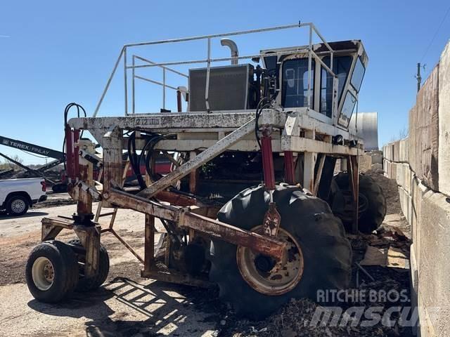 Scarab 14 HYD Compost turners