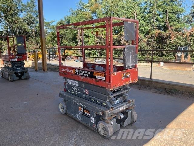 SkyJack 3219 Scissor lifts