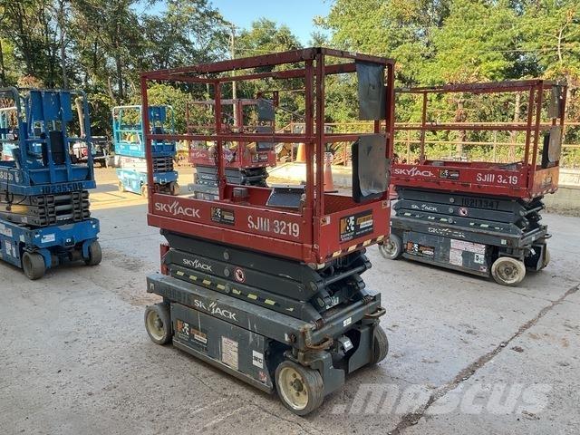 SkyJack 3219 Scissor lifts