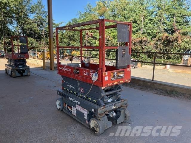 SkyJack 3219 Scissor lifts