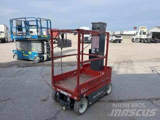 SkyJack SJ12 Used Personnel lifts and access elevators