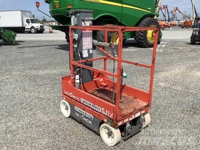 SkyJack SJ12 Used Personnel lifts and access elevators