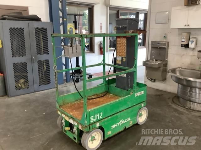 SkyJack SJ12 Used Personnel lifts and access elevators