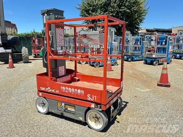 SkyJack SJ12 Used Personnel lifts and access elevators