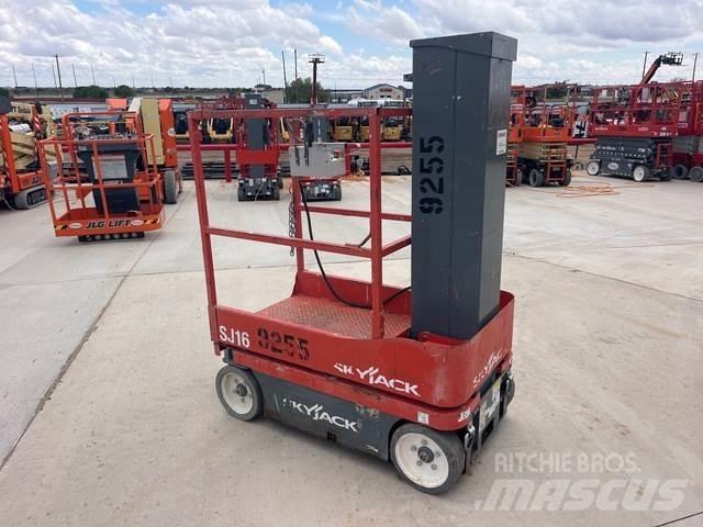 SkyJack SJ16 Used Personnel lifts and access elevators