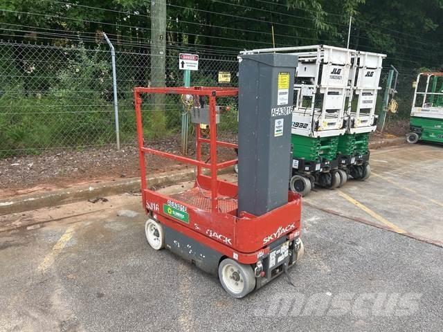 SkyJack SJ16 Used Personnel lifts and access elevators