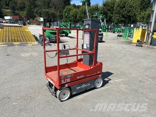 SkyJack SJ16 Used Personnel lifts and access elevators