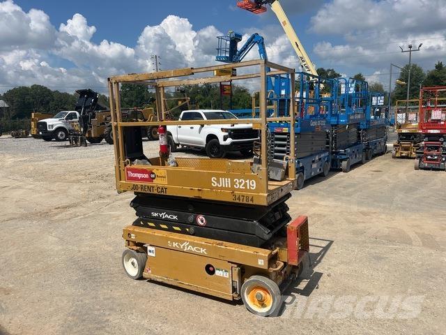 SkyJack SJ3219 Scissor lifts