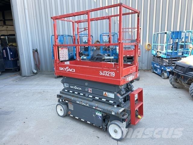 SkyJack SJ3219 Scissor lifts