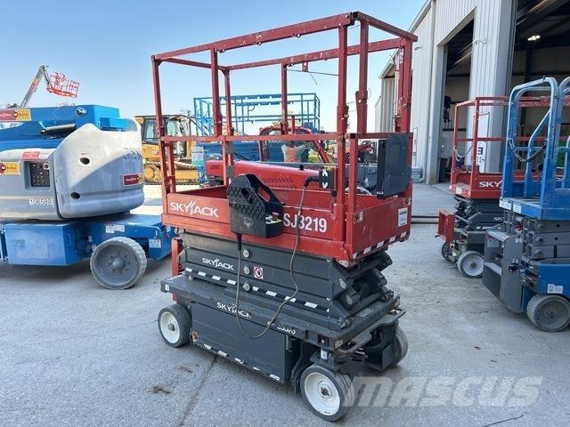 SkyJack SJ3219 Scissor lifts