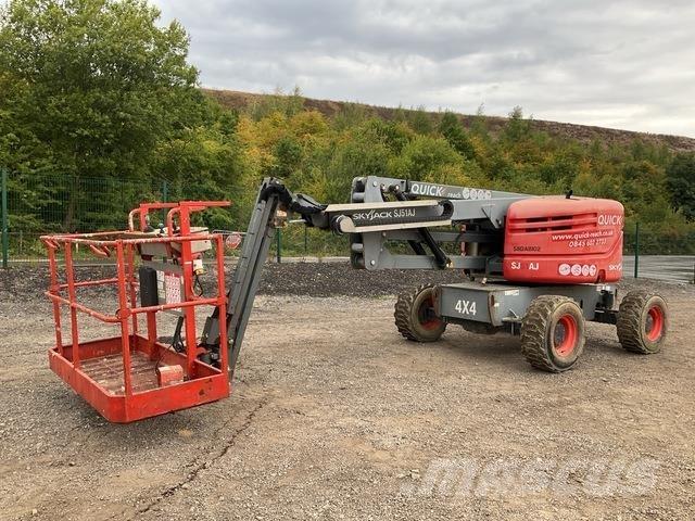 SkyJack SJ51AJ Articulated boom lifts