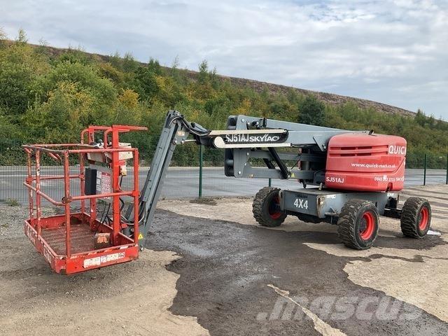SkyJack SJ51AJ Articulated boom lifts