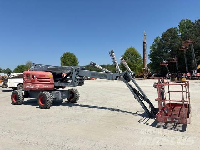 SkyJack SJ63AJ Articulated boom lifts