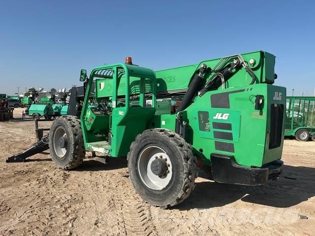 SkyTrak 10042 Telescopic handlers