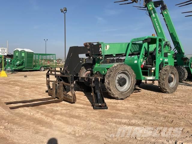 SkyTrak 10042 Telescopic handlers