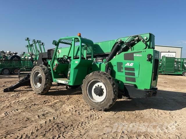 SkyTrak 10042 Telescopic handlers