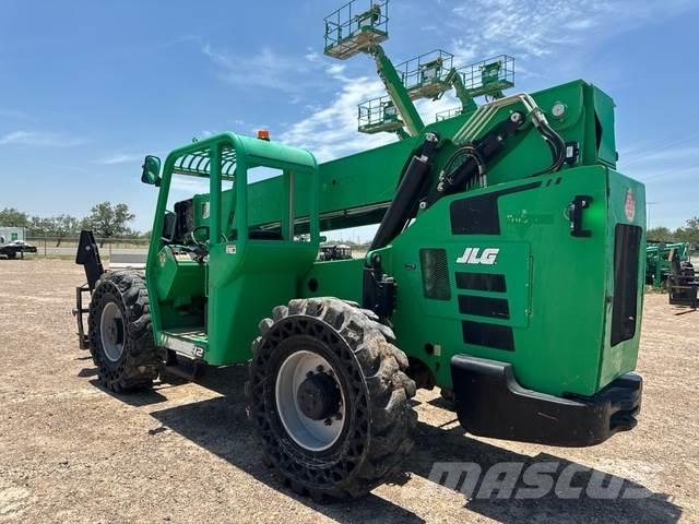 SkyTrak 10042 Telescopic handlers