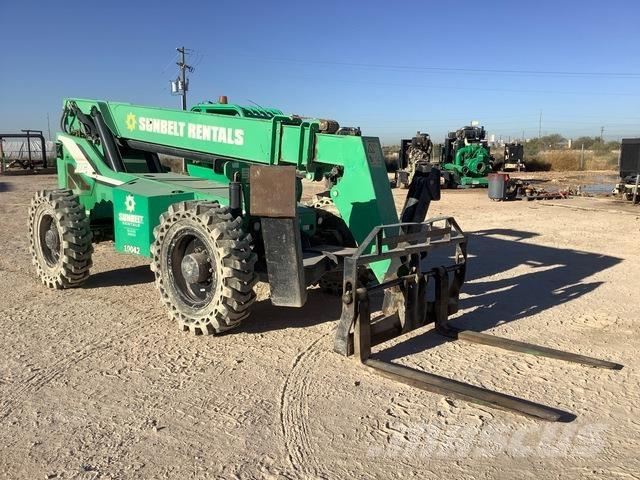 SkyTrak 10042 Telescopic handlers