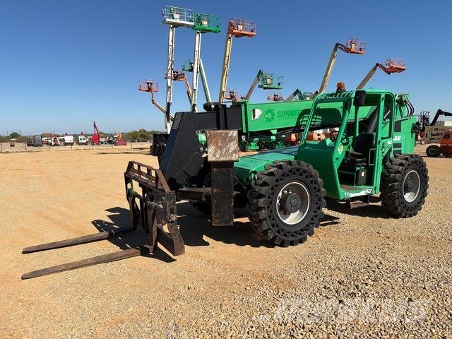 SkyTrak 10042 Telescopic handlers