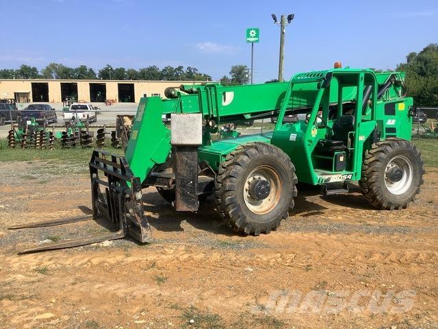 SkyTrak 10054 Telescopic handlers