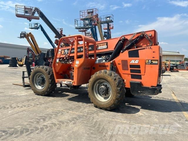 SkyTrak 10054 Telescopic handlers