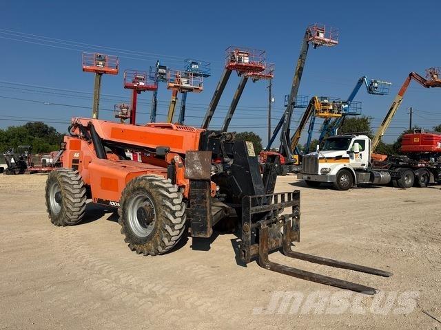 SkyTrak 10054 Telescopic handlers