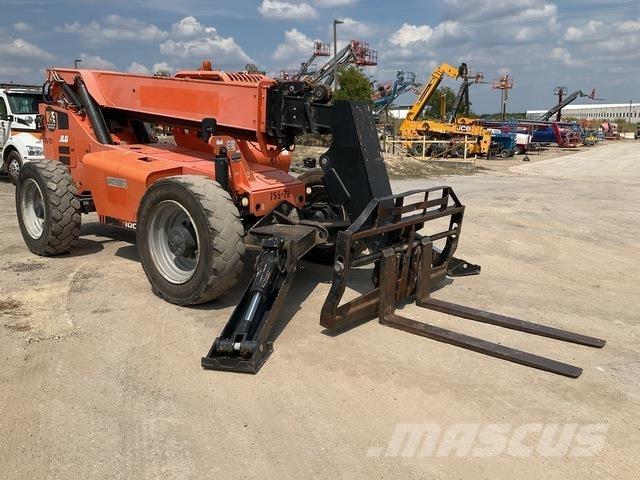 SkyTrak 10054 Telescopic handlers
