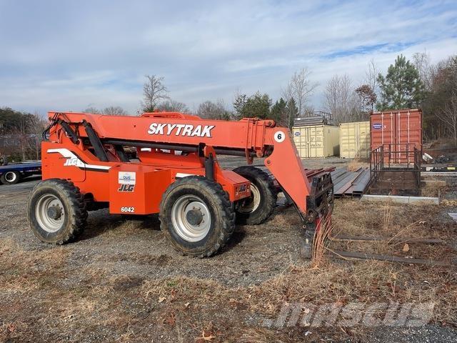 SkyTrak 6042 Telescopic handlers