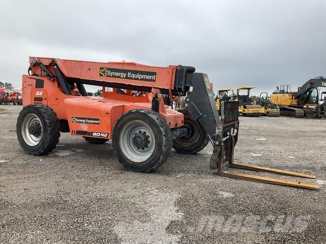 SkyTrak 8042 Telescopic handlers