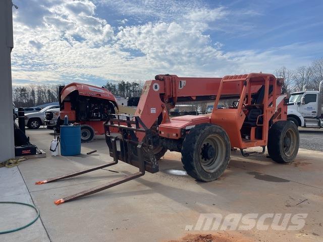 SkyTrak 8042 Telescopic handlers