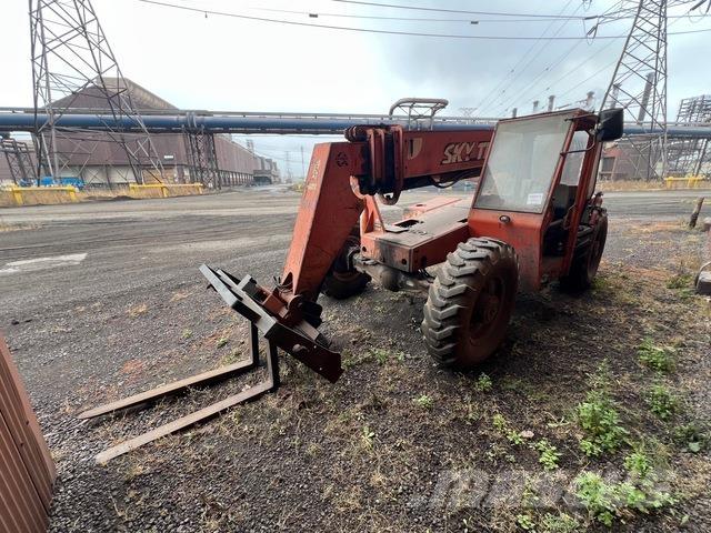 SkyTrak 80422 Telescopic handlers