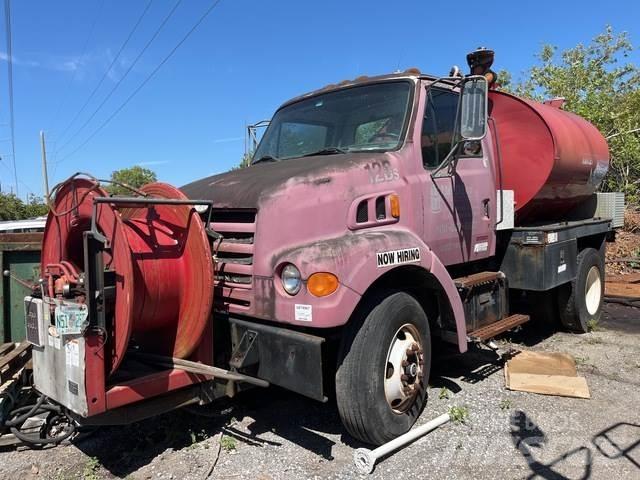Sterling L7500 Commercial vehicle