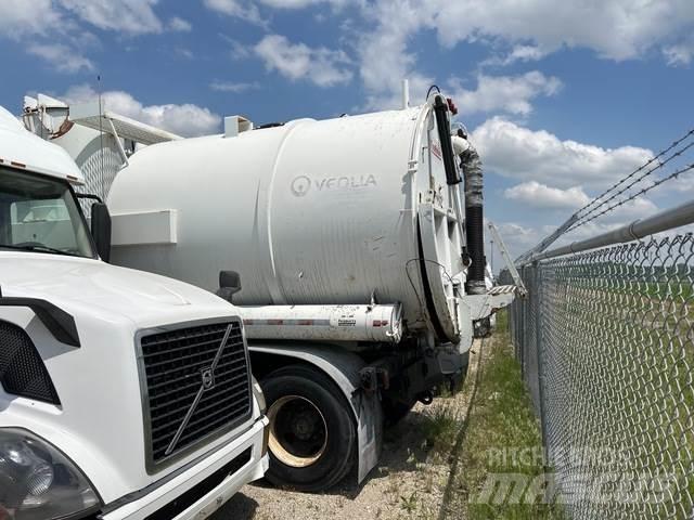 Sterling L9500 Commercial vehicle
