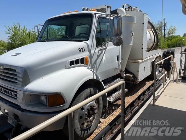 Sterling M7500 Commercial vehicle