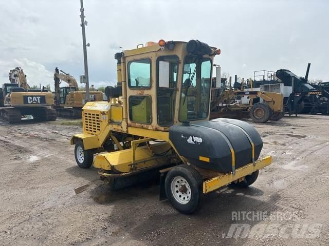 Superior DT80J Indoor sweepers