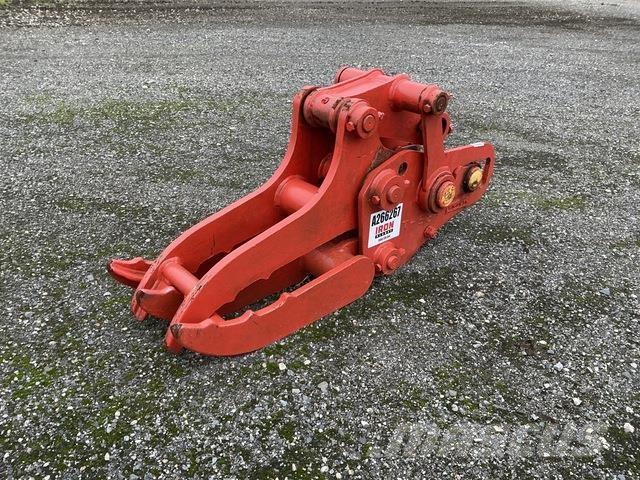  Taguchi GT-30 Grapples